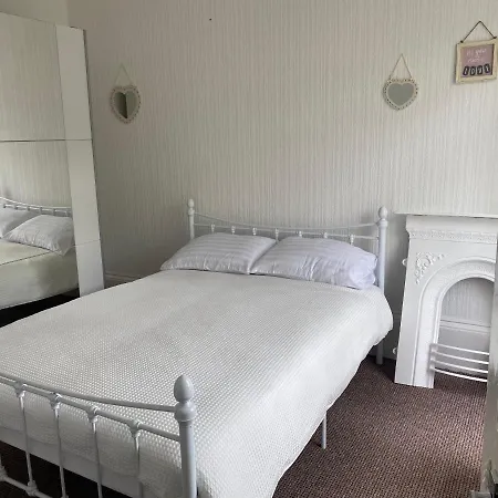 Captivating In Westend Uk