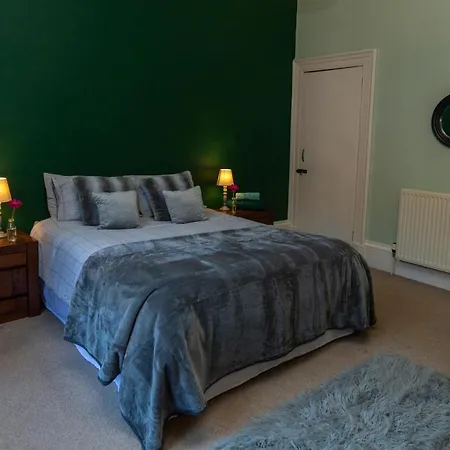 Mount Florida Pad Apartment