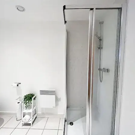Secc&hydro Beautiful 2br With Free Parking Apartamento Glasgow