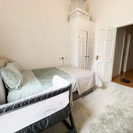 Appartamento 2-Bed Modern City Centre Apartment