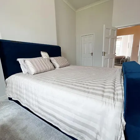 2-Bed Modern City Centre Apartment Appartamento Glasgow