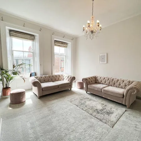 Appartamento 2-Bed Modern City Centre Apartment Glasgow