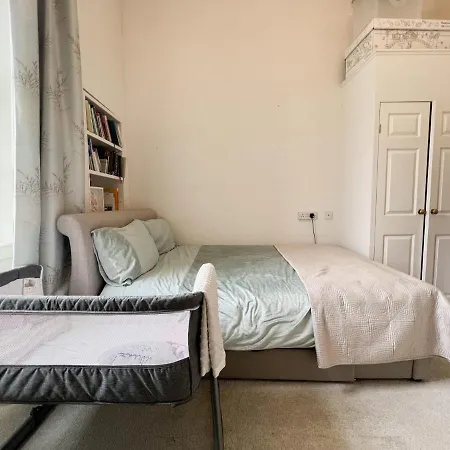 2-Bed Modern City Centre Apartment * Glasgow
