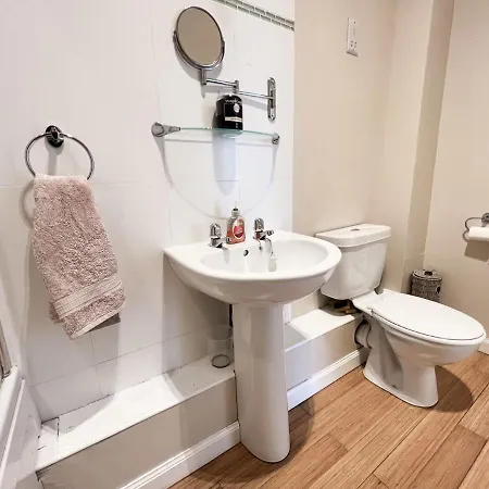 2-Bed Modern City Centre Apartment Appartamento *