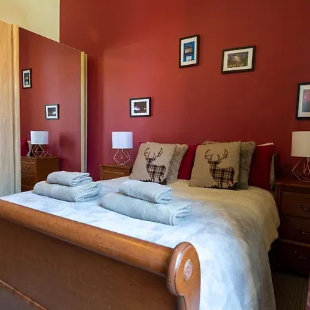 Mount Florida Pad Apartment