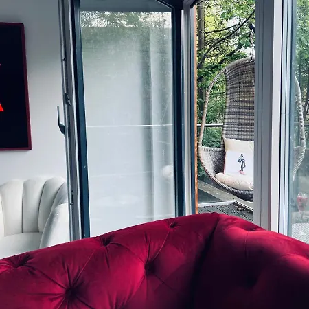 Designer House - Of / 'hillhead' West End G12 - Luxurious & Contemporary Detached House / Terrace / Garden / 'electric Car Charging' Garage Parking فيلة