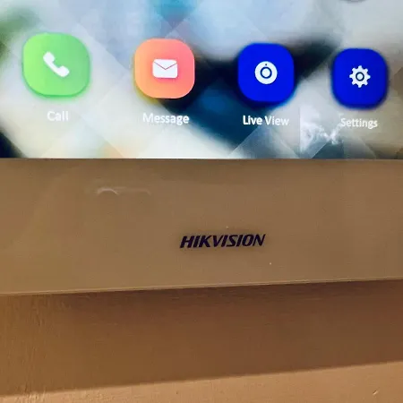 Designer House - Of / 'hillhead' West End G12 - Luxurious & Contemporary Detached House / Terrace / Garden / 'electric Car Charging' Garage Parking Villa Glasgow