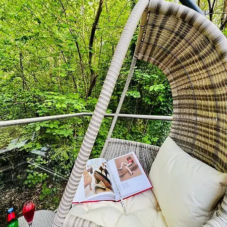 Villa Designer House - Of / 'hillhead' West End G12 - Luxurious & Contemporary Detached House / Terrace / Garden / 'electric Car Charging' Garage Parking