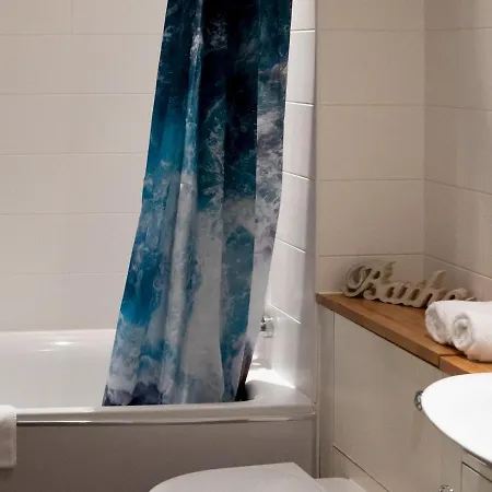 Appartamento Pass The Keys Spacious Family 2-bed Gf Sleeps 6 With Parking Glasgow