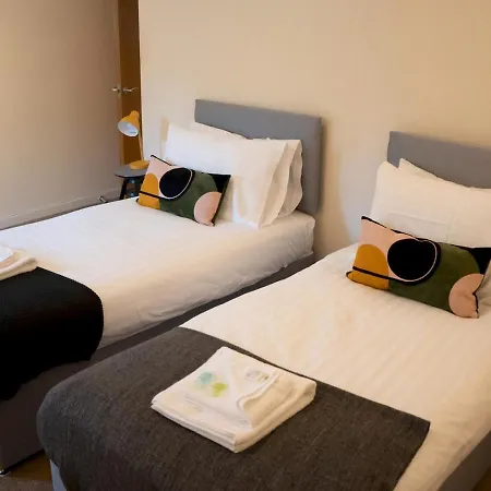 Pass The Keys Spacious Family 2-bed Gf Sleeps 6 With Parking Glasgow
