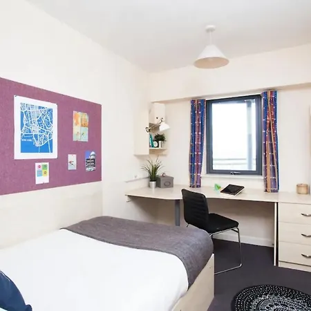 בית הארחה Comfy Ensuite Rooms For Students Only, Glasgow - Sk *