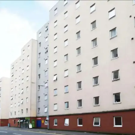 Comfy Ensuite Rooms For Students Only, Glasgow - Sk בית הארחה