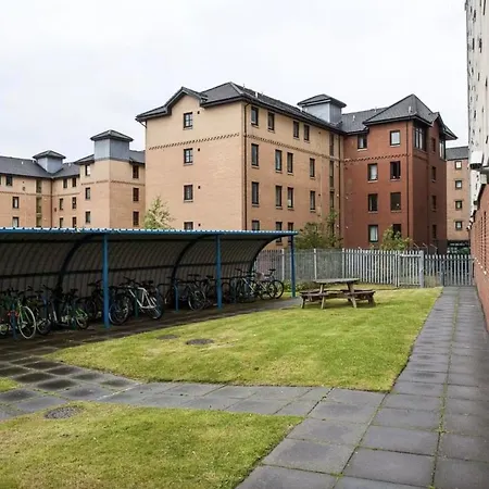 בית הארחה Comfy Ensuite Rooms For Students Only, Glasgow - Sk