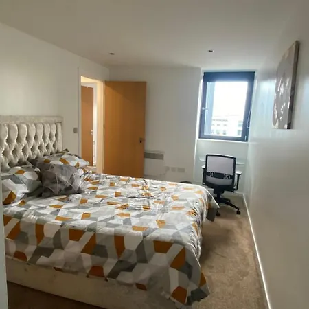 Apartment Secc/hydro Modern 6th Floor 2br Apartment, Great Views & Free Parking *