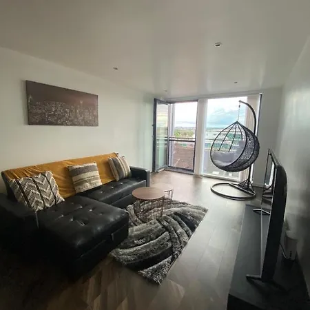 아파트 Secc/hydro Modern 6th Floor 2br Apartment, Great Views & Free Parking *