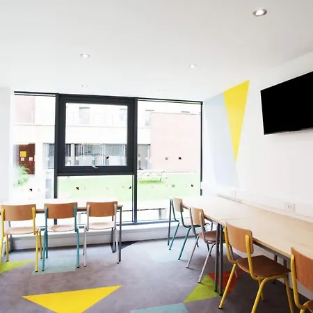 Charming Ensuite Rooms For Students Only, Glasgow - Sk