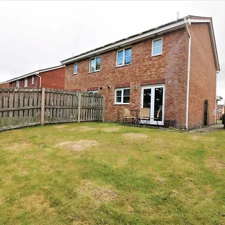 Signature - Harris House Apartment *