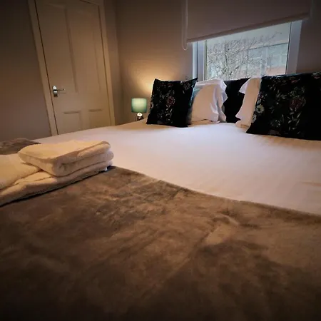 Signature - Moss View