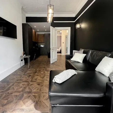 Modern 1br West End Flat * Glasgow