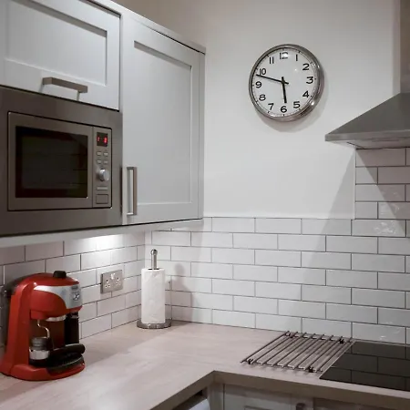 Apartment Pass The Keys Lovely Traditional 2 Bedroom Flat In West End Glasgow
