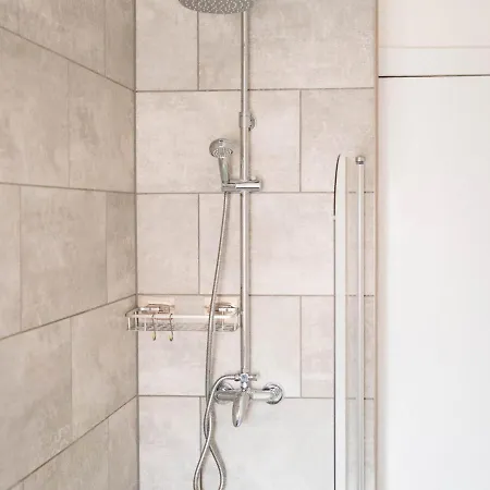 Apartment Pass The Keys Lovely Traditional 2 Bedroom Flat In West End