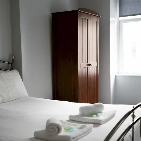 Pass The Keys Lovely Traditional 2 Bedroom Flat In West End Glasgow