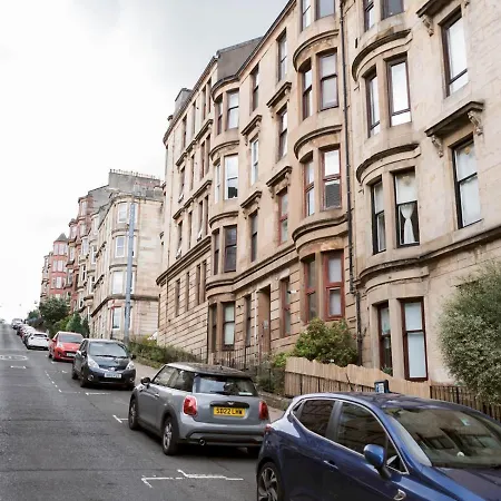 Apartment Pass The Keys Lovely Traditional 2 Bedroom Flat In West End *