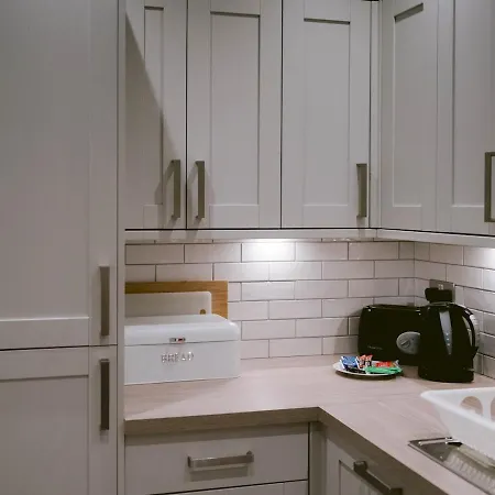 Apartment Pass The Keys Lovely Traditional 2 Bedroom Flat In West End Glasgow