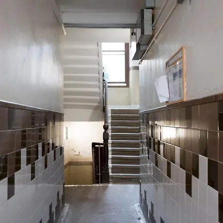 Pass The Keys Lovely Traditional 2 Bedroom Flat In West End Apartment