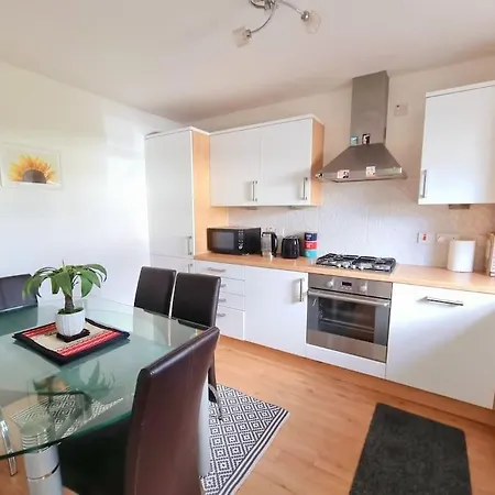 Homely Three Bed In *