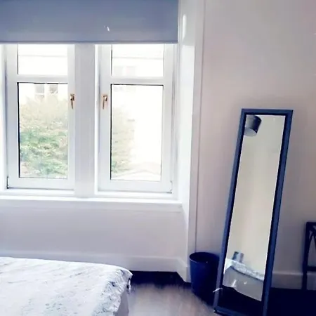 Bearsden Road Apartment Glasgow