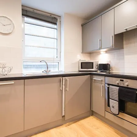 Apartment Modern Apartment, In The Heart Of