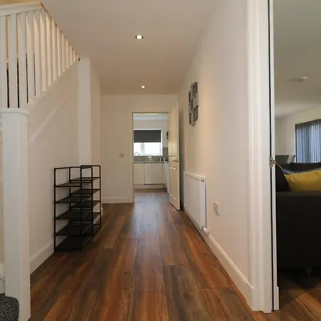 Signature - Railway House 5 Bed 格拉斯哥