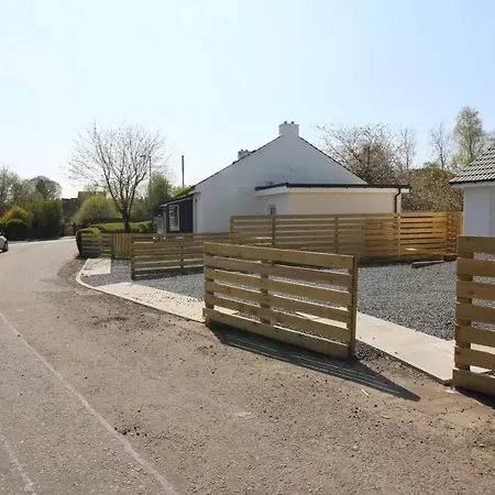 Signature - Railway House 5 Bed * Glasgow