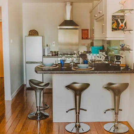 Lovely Bohemian In Heart Of Life Glasgow