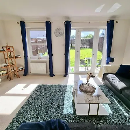 Tatil Evi Homely Three Bed In *