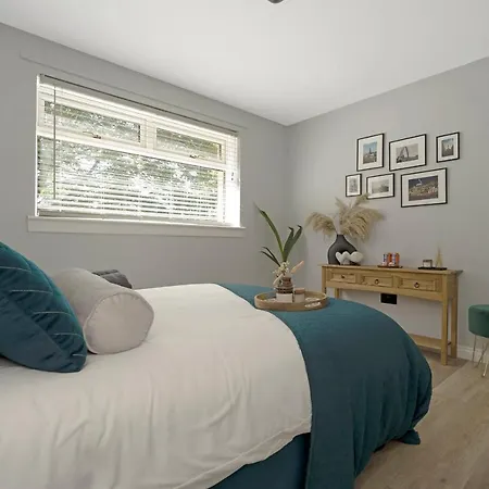 Luxury 1 Bedroom Serviced In Centre Appartement *