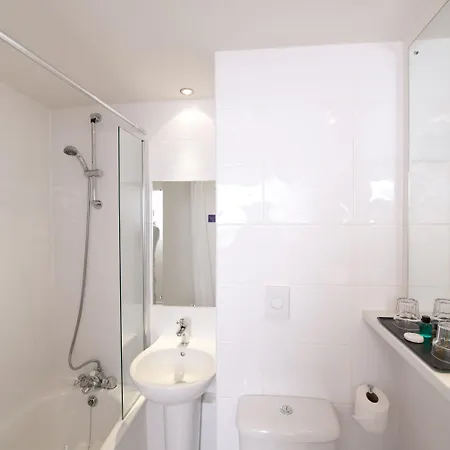 Leonardo West End 3* Glasgow
