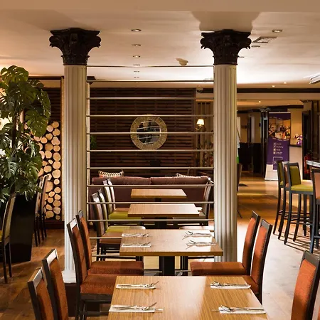 Leonardo West End 3*