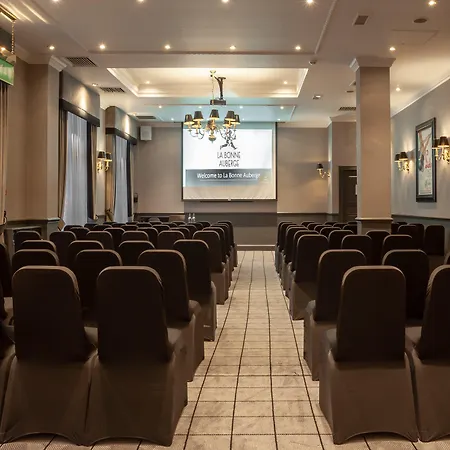 - - Ctr Theatreland By Ihg Hotell
