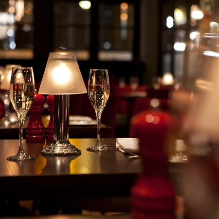 - - Ctr Theatreland By Ihg Hotell 4*