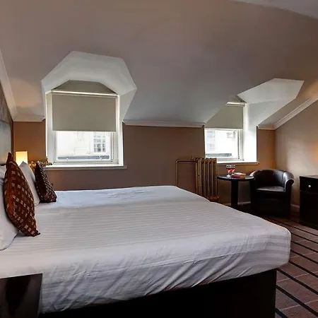 Safestay Charing Cross Hotel 3*