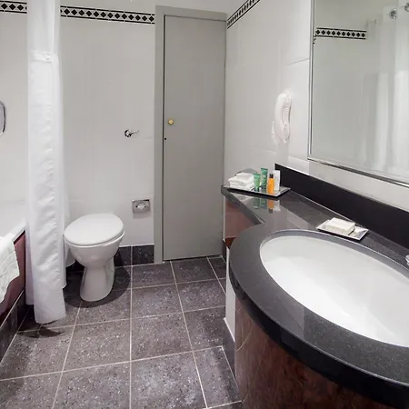 Grosvenor 4*