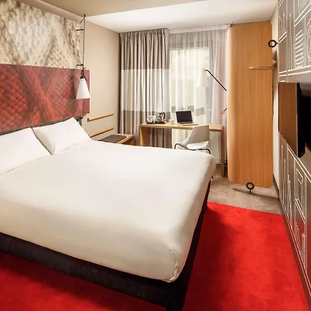 Ibis Centre – Sauchiehall St Hotel 3*