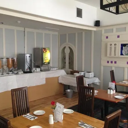 雷尼·麦金托什中央车站酒店 3*