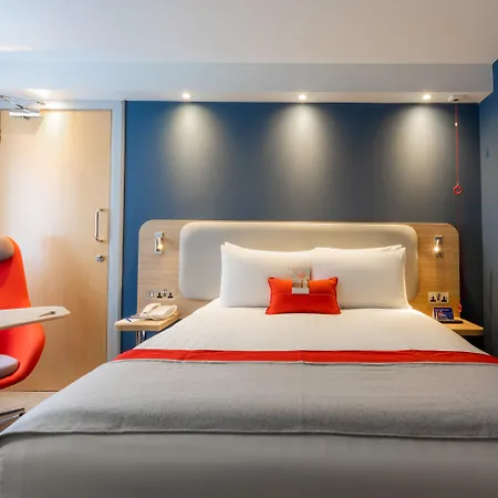 Express - - Ctr Theatreland By Ihg Hotel 3*