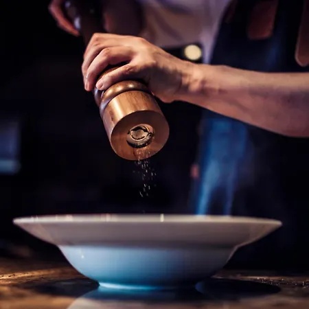 Carlton George 4* Glasgow