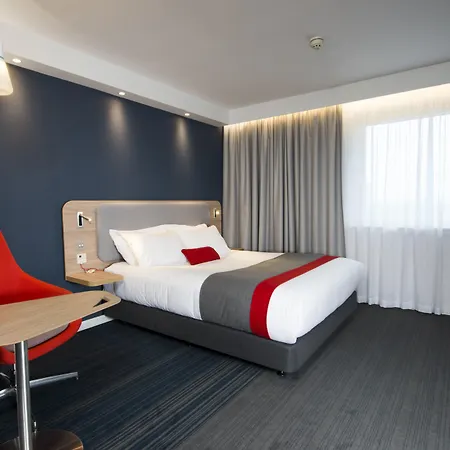 Express - Glasgow Airport By Ihg 3* Paisley
