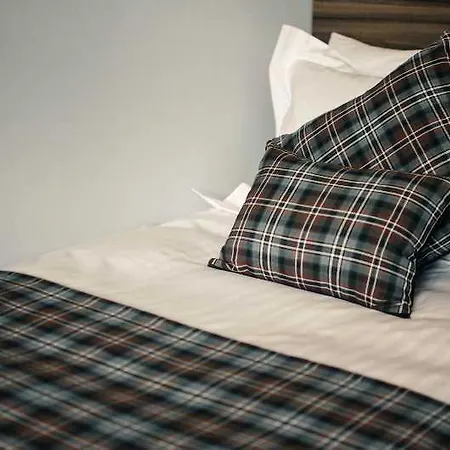 Отель Royal West End 3*