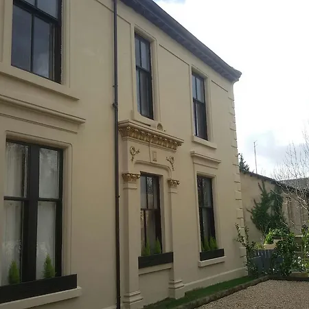 Crosshill House
